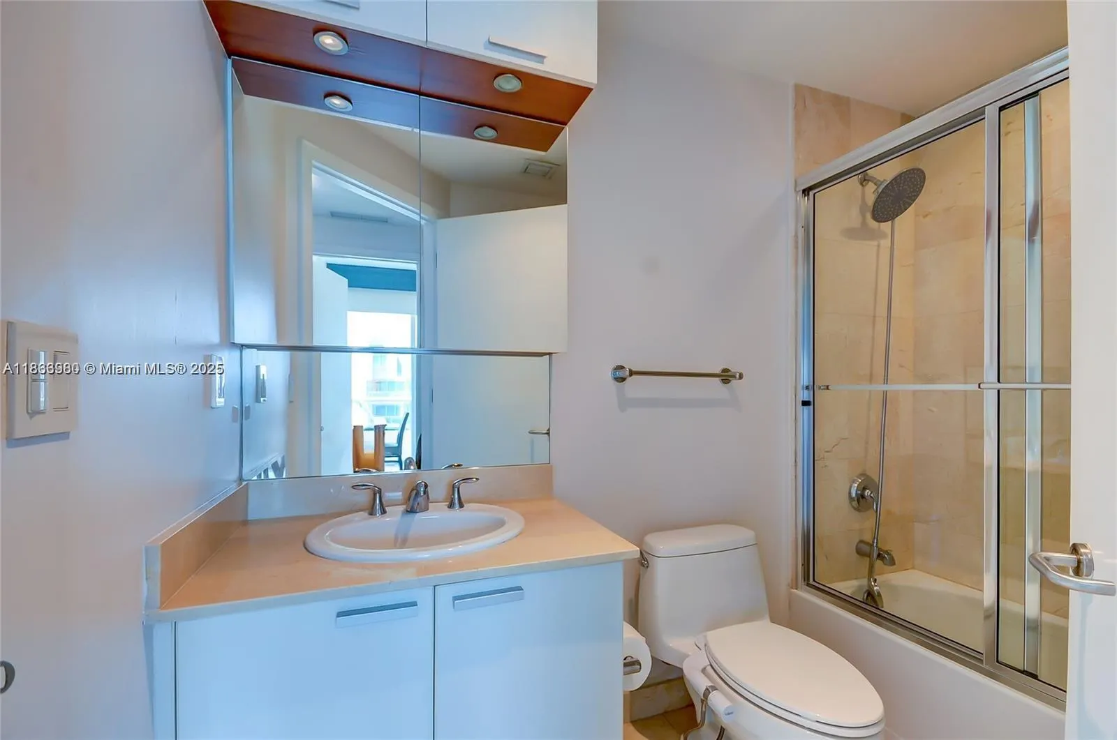 3131 NE 188th St, #1-808