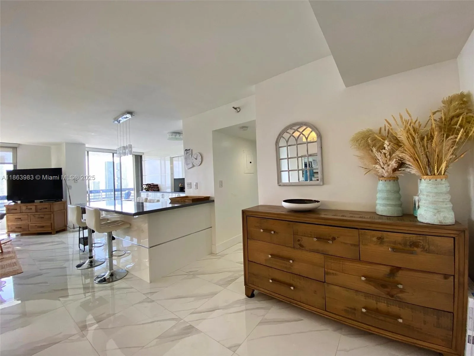 3530 Mystic Pointe Dr, #3014