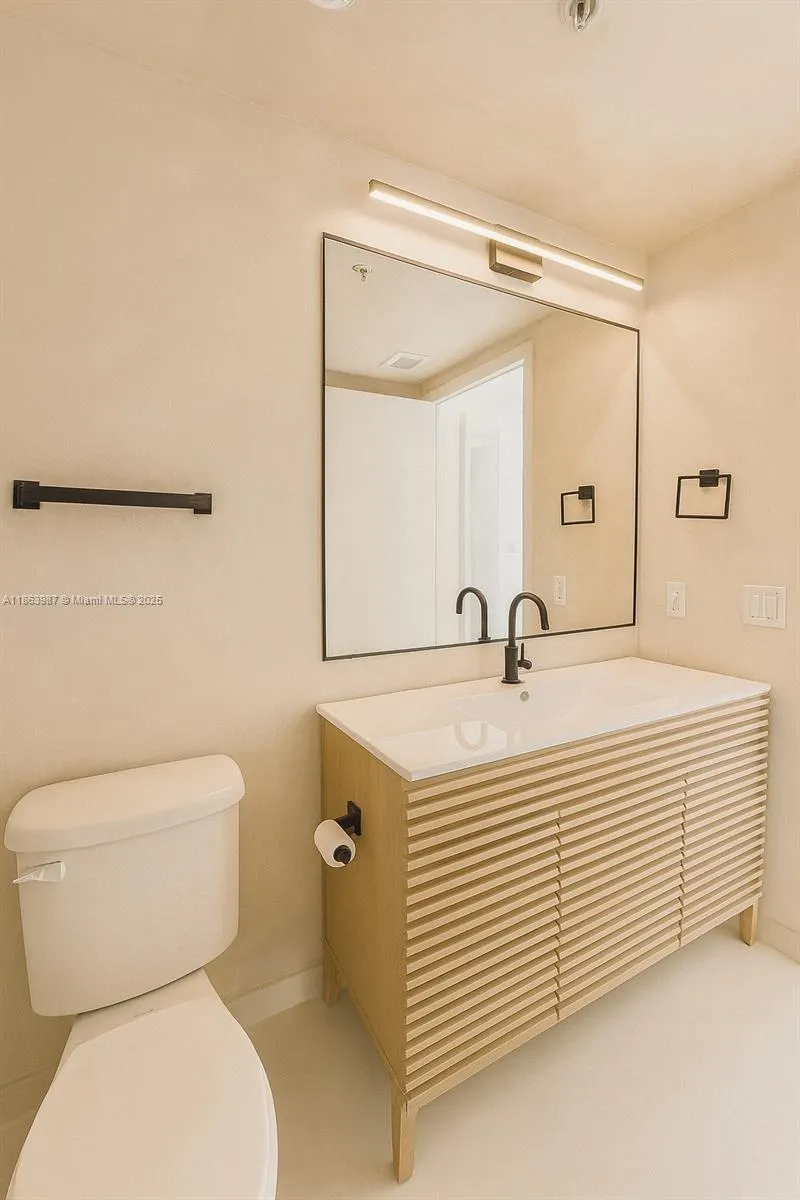 1861 NW S River Dr, #2505