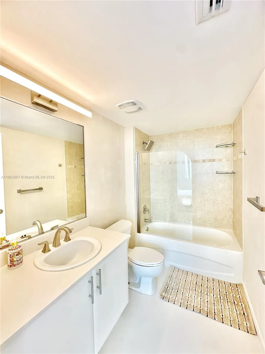 1861 NW S River Dr, #2505