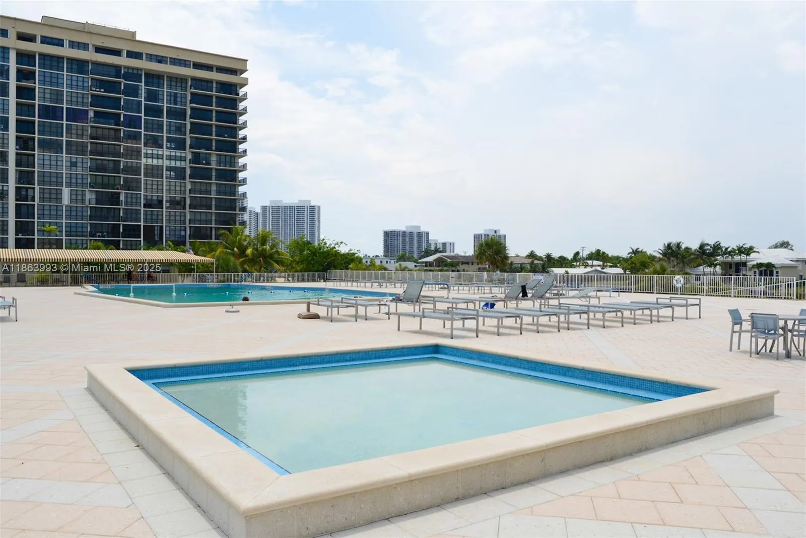 1965 S Ocean Dr, #17A