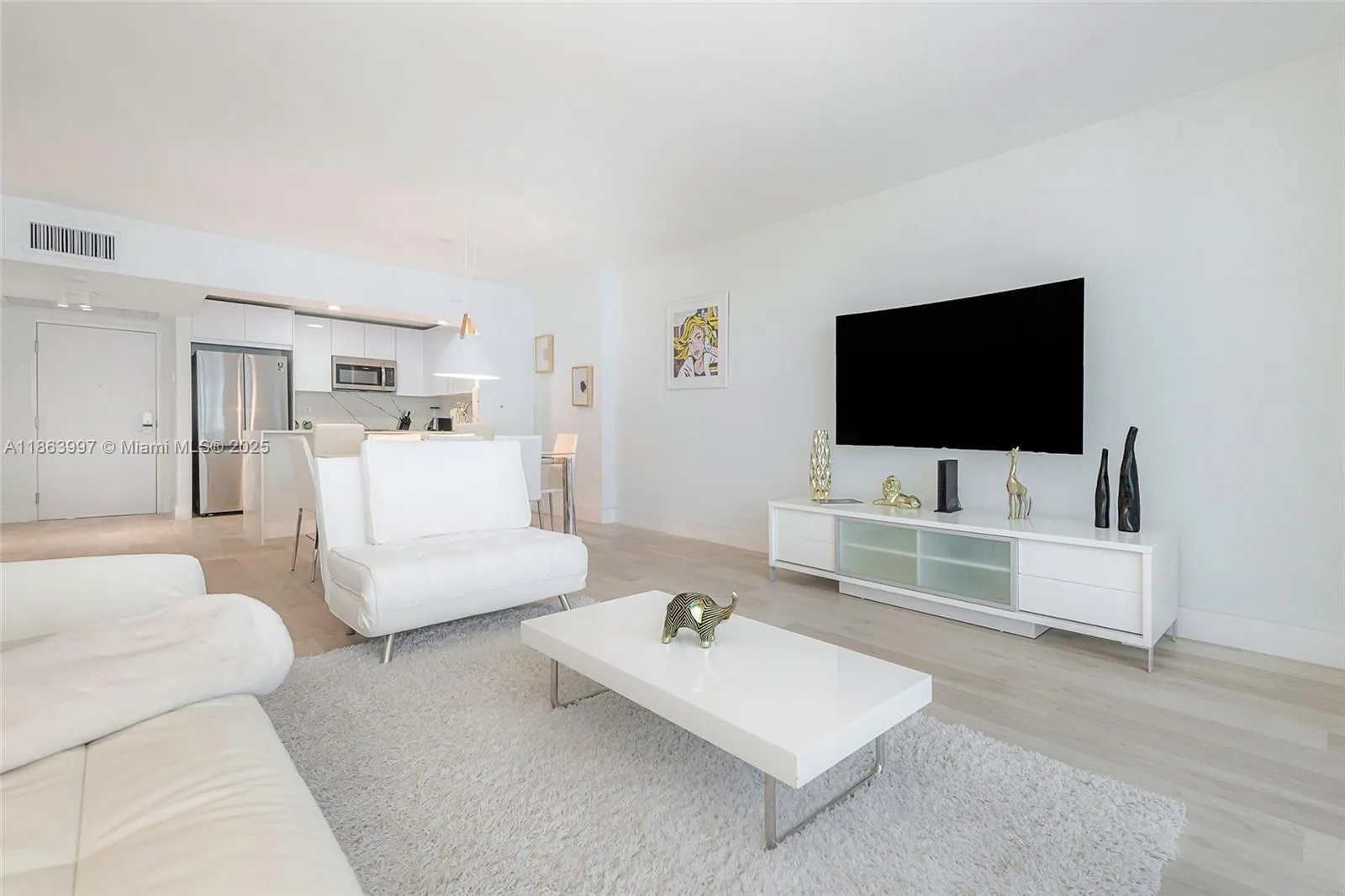2301 Collins Ave, #1505
