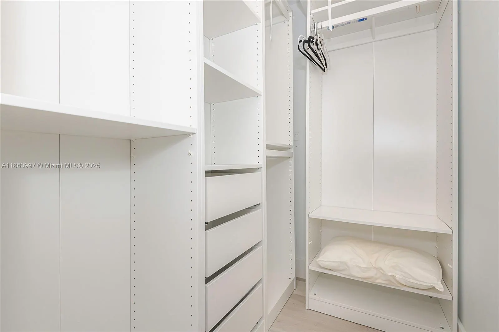2301 Collins Ave, #1505