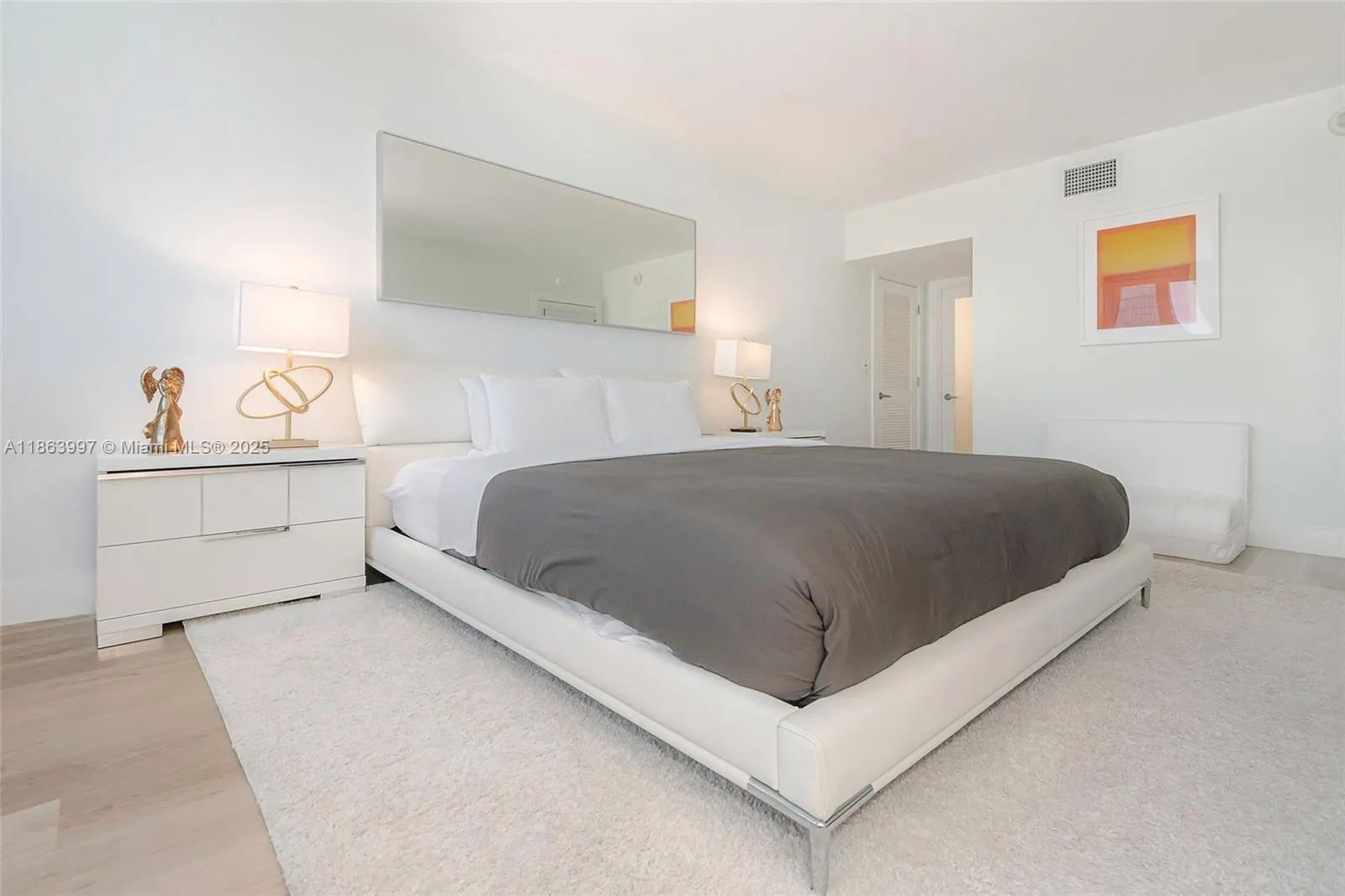 2301 Collins Ave, #1505