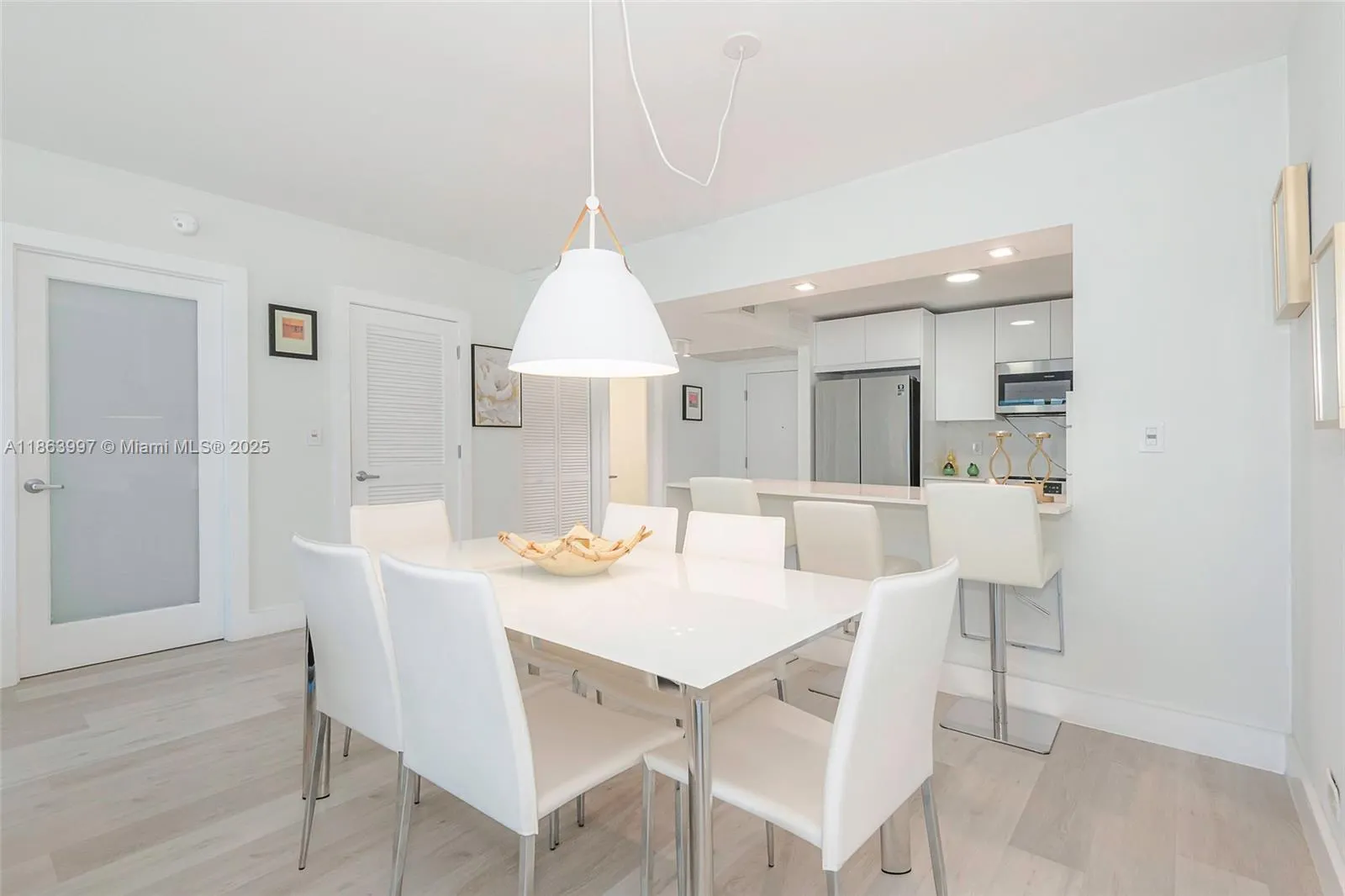 2301 Collins Ave, #1505