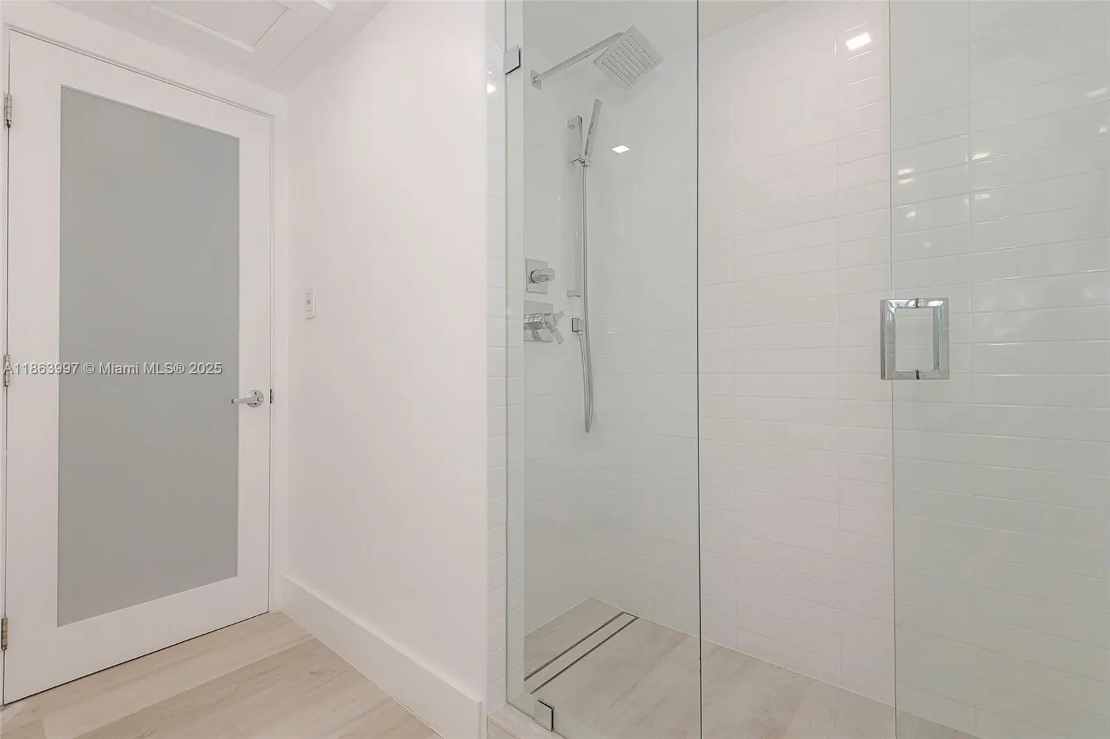 2301 Collins Ave, #1505