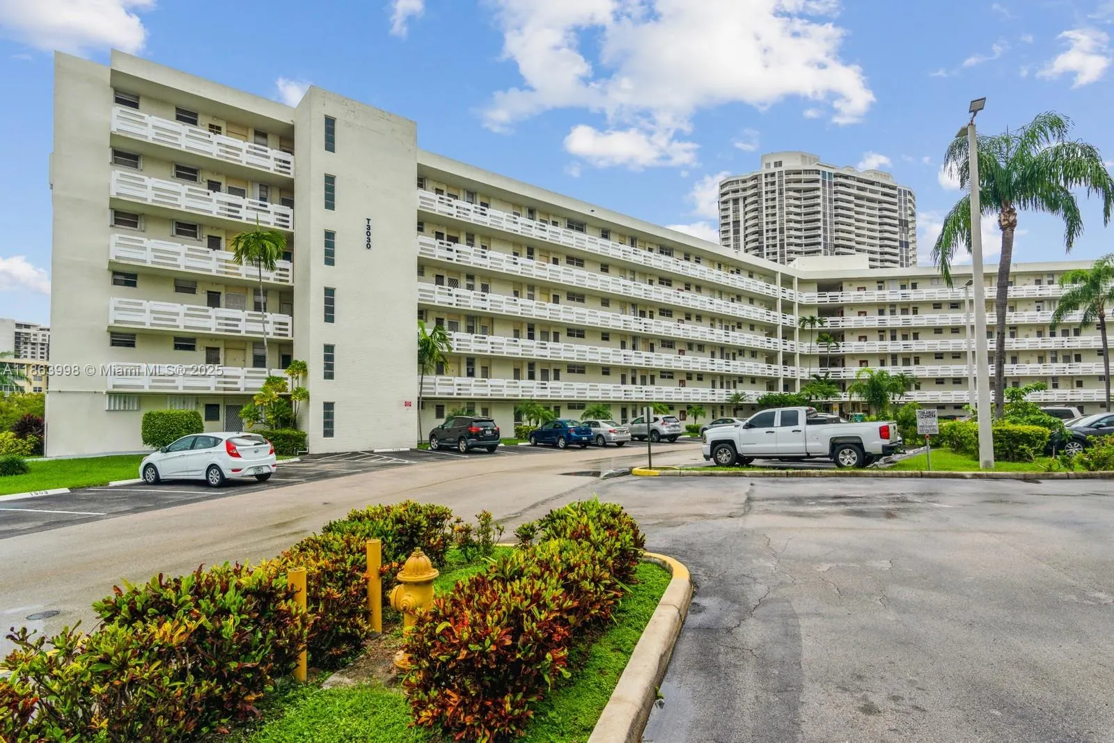 3000 Marcos Dr, #P311