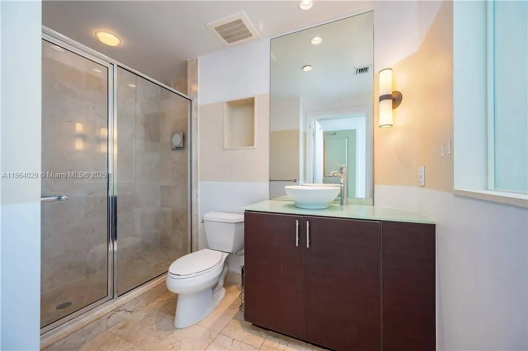315 NE 3rd Ave, #1902