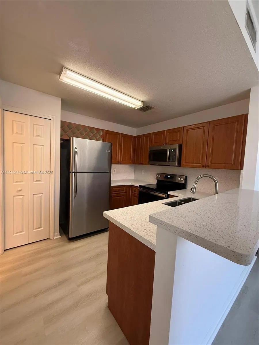 11539 NW 60th Ter, #301