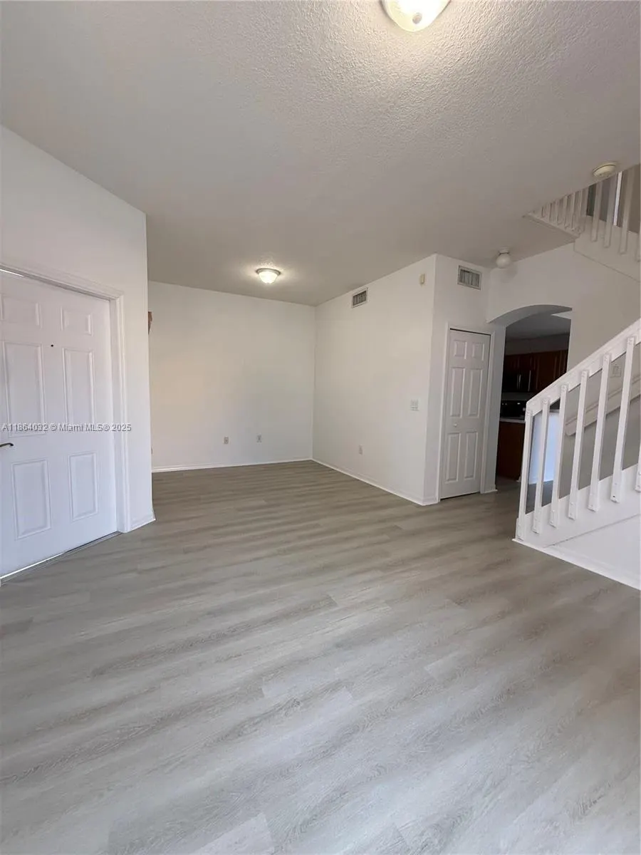 11539 NW 60th Ter, #301