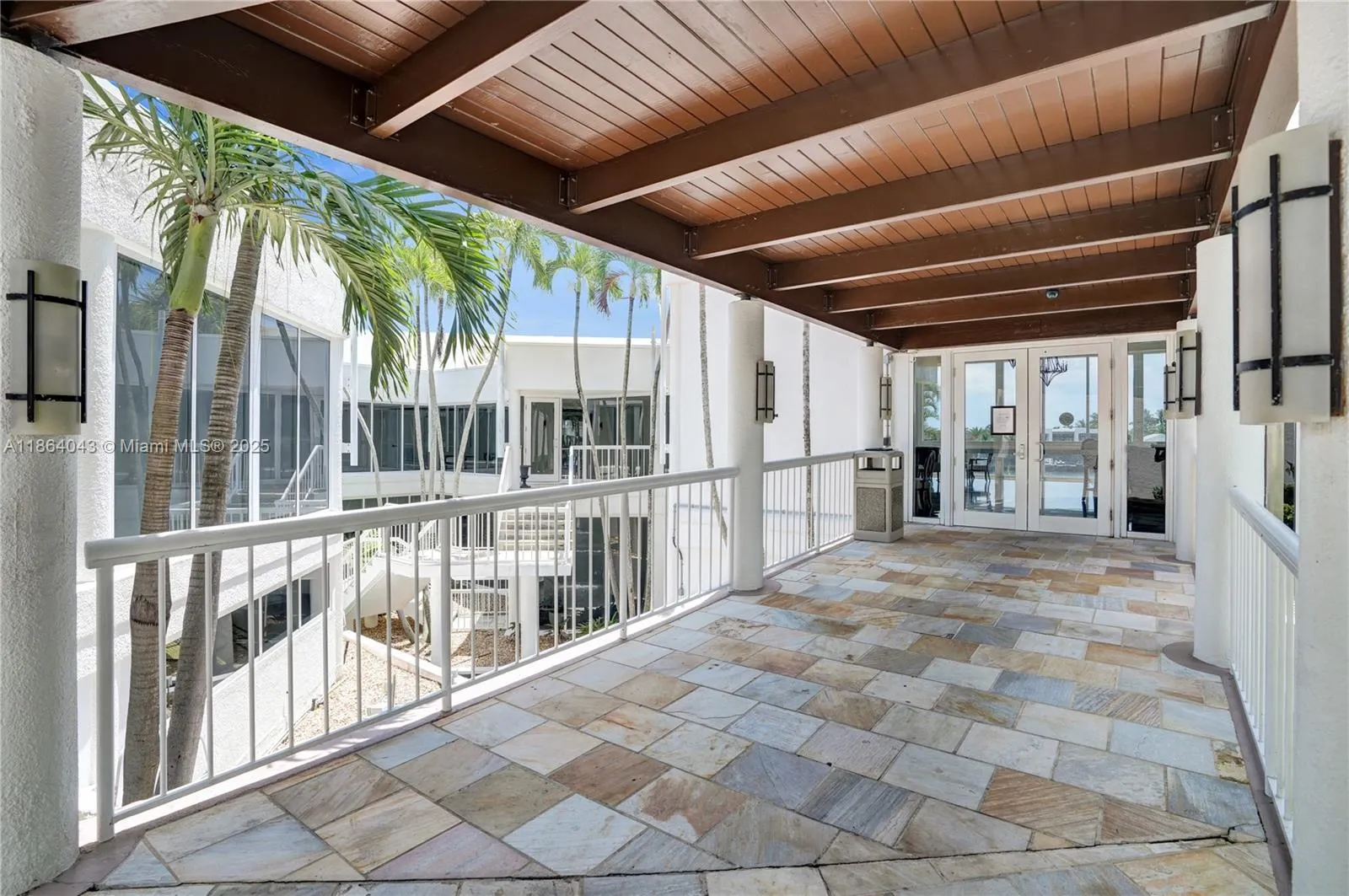 20281 E Country Club Dr, #1712