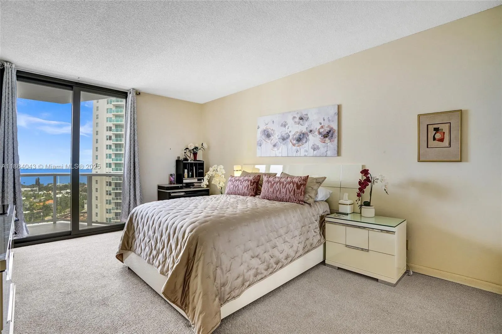 20281 E Country Club Dr, #1712