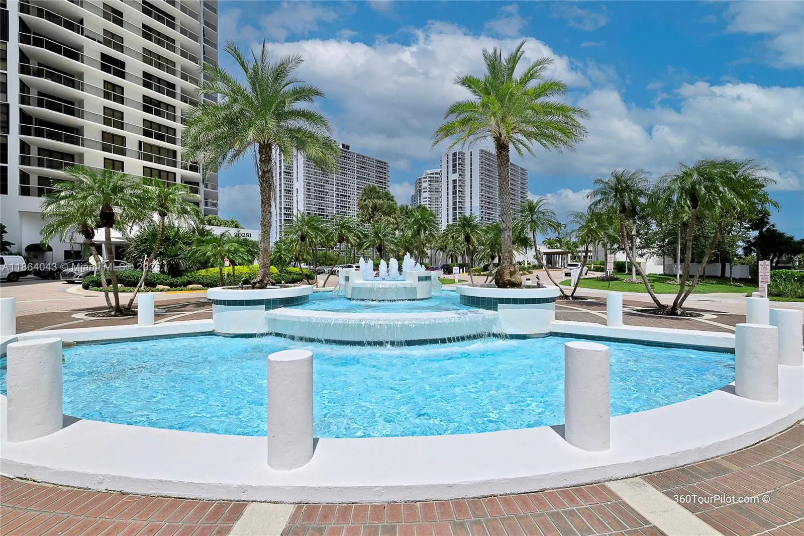 20281 E Country Club Dr, #1712
