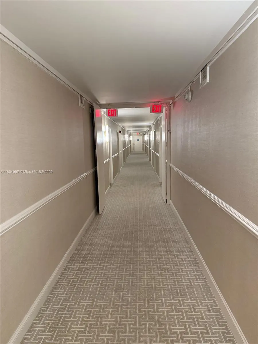 5750 Collins Ave, #11D