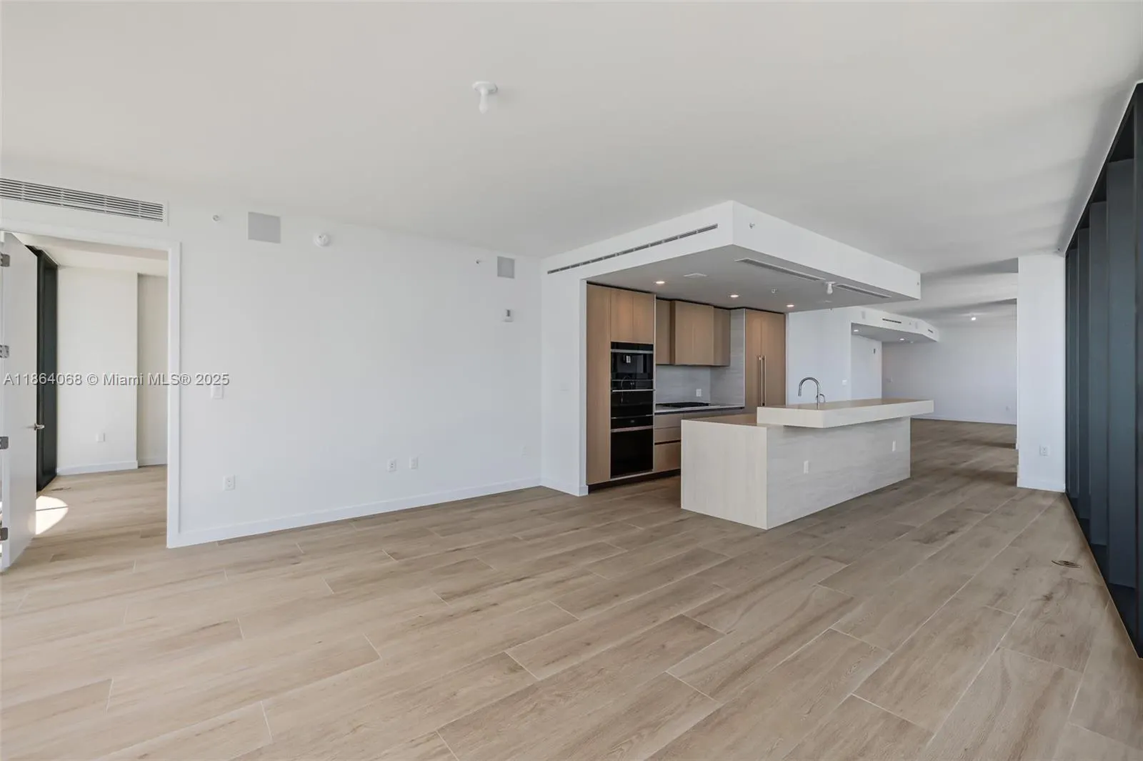 900 N Ocean Blvd, #1106