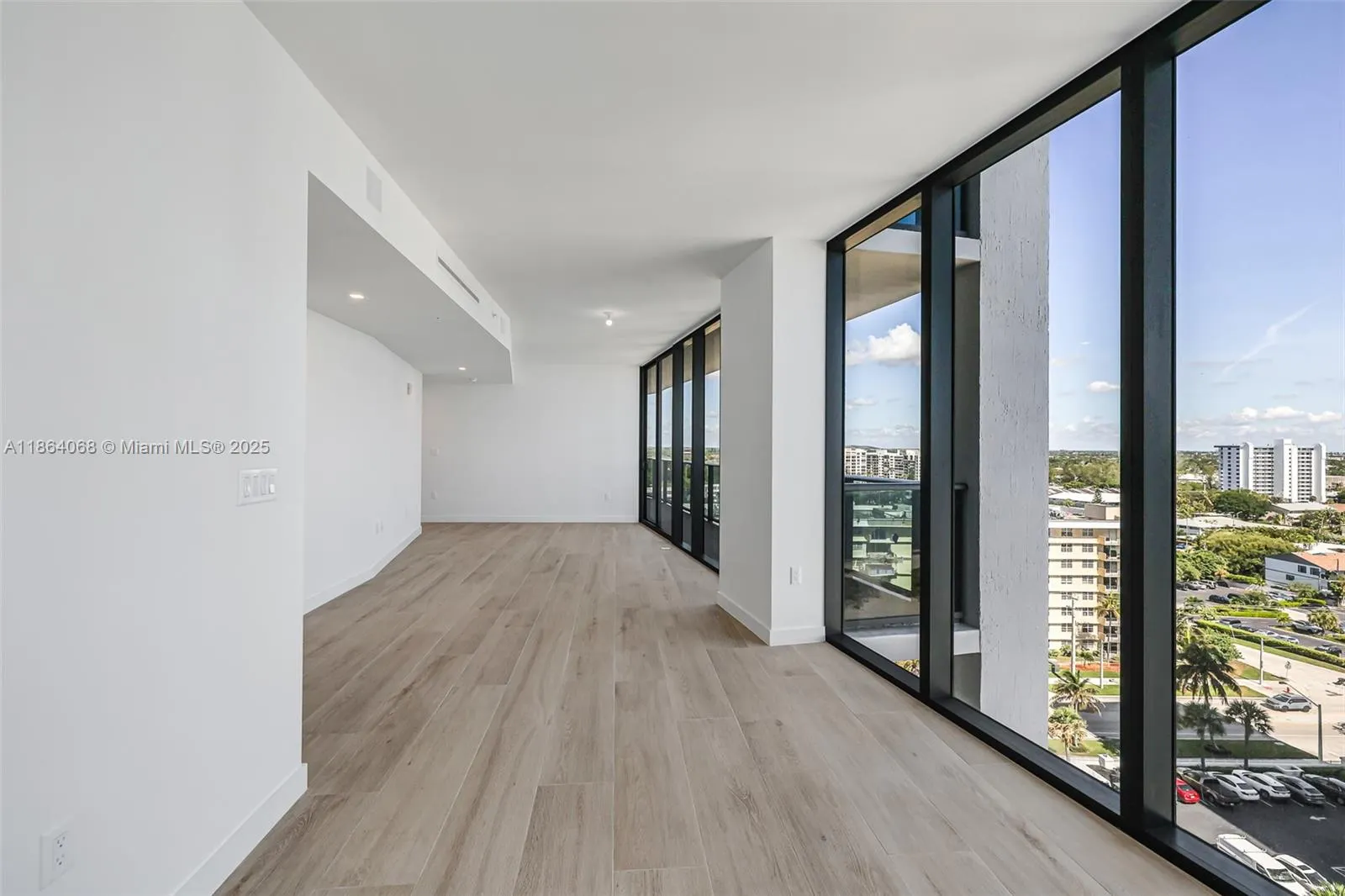 900 N Ocean Blvd, #1106