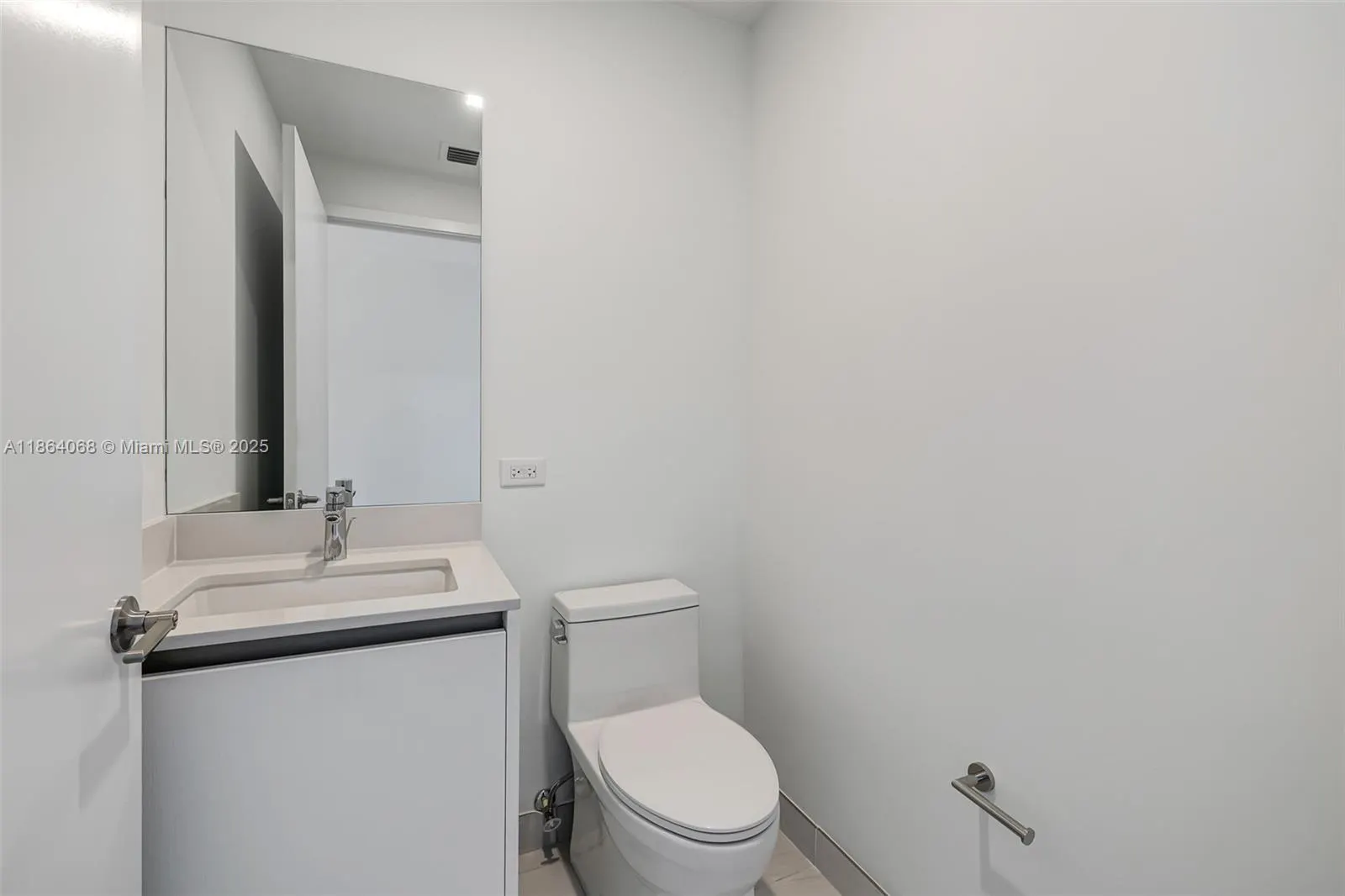 900 N Ocean Blvd, #1106