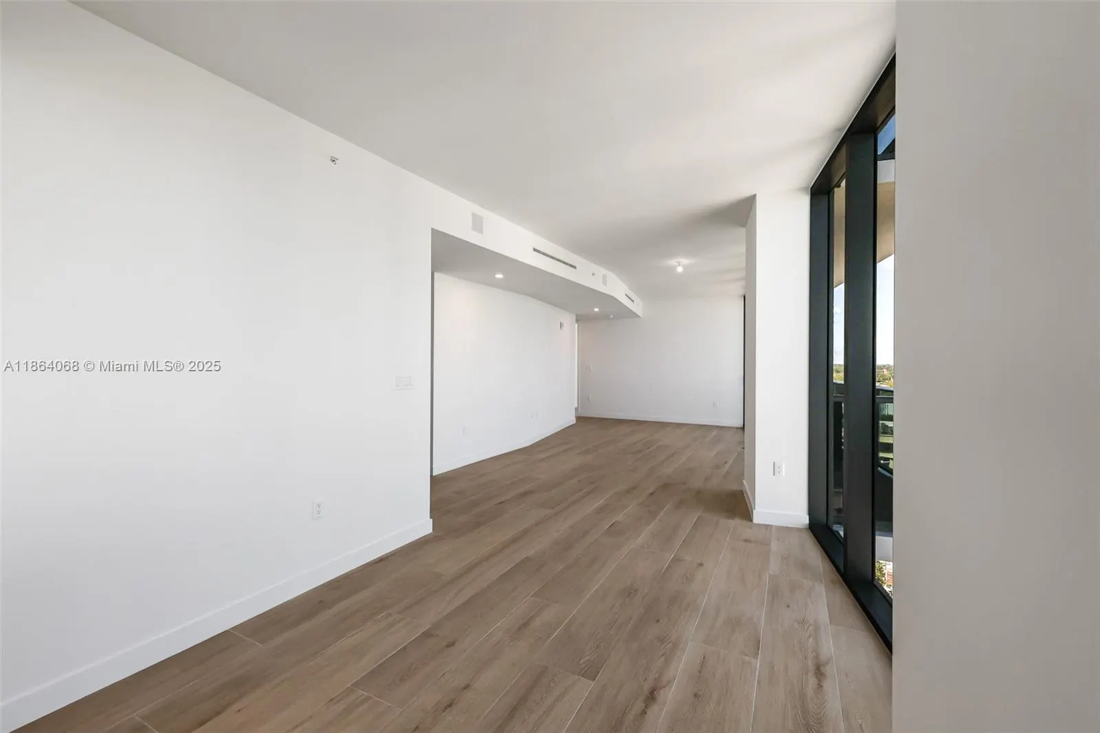 900 N Ocean Blvd, #1106