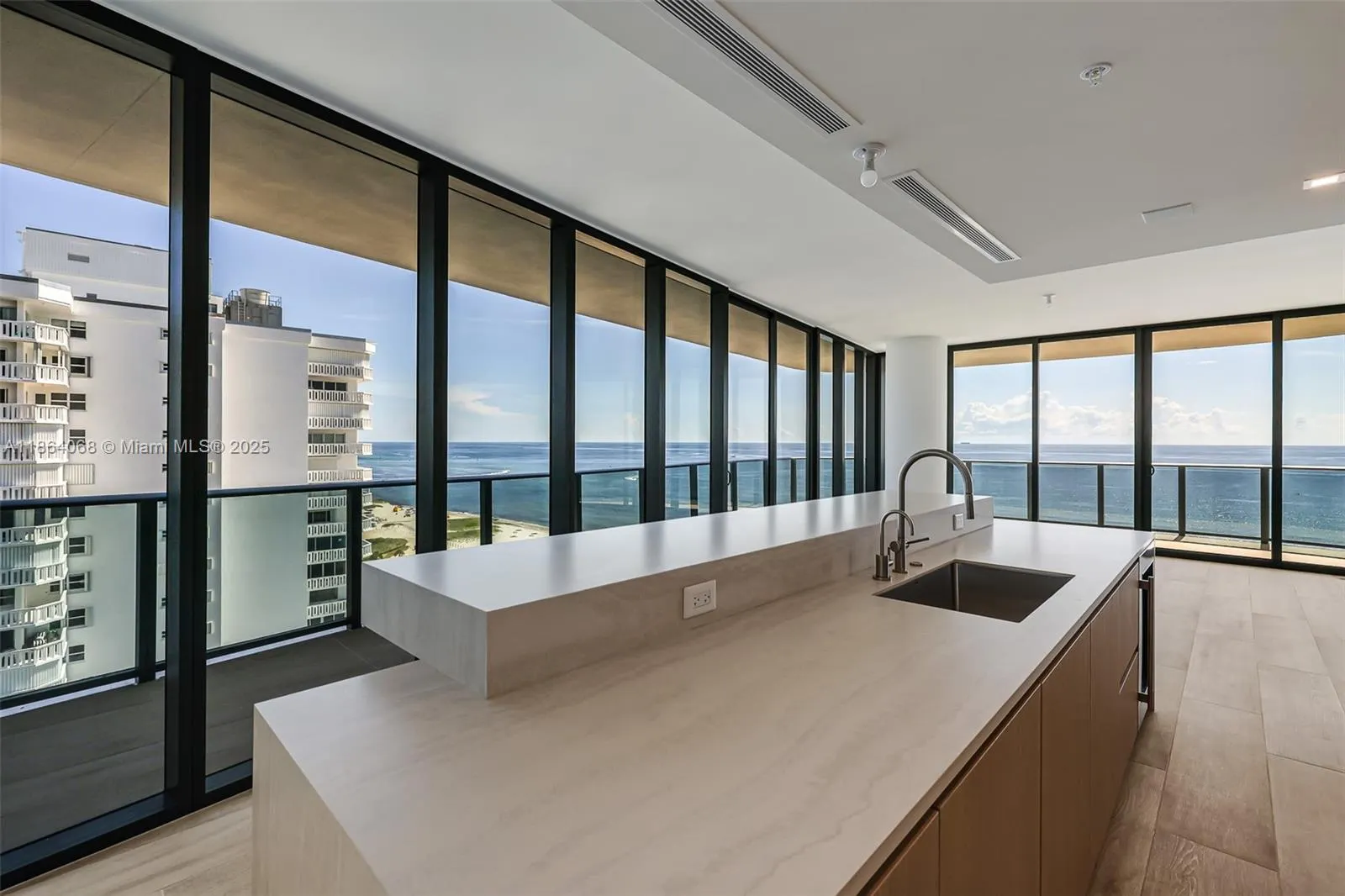 900 N Ocean Blvd, #1106