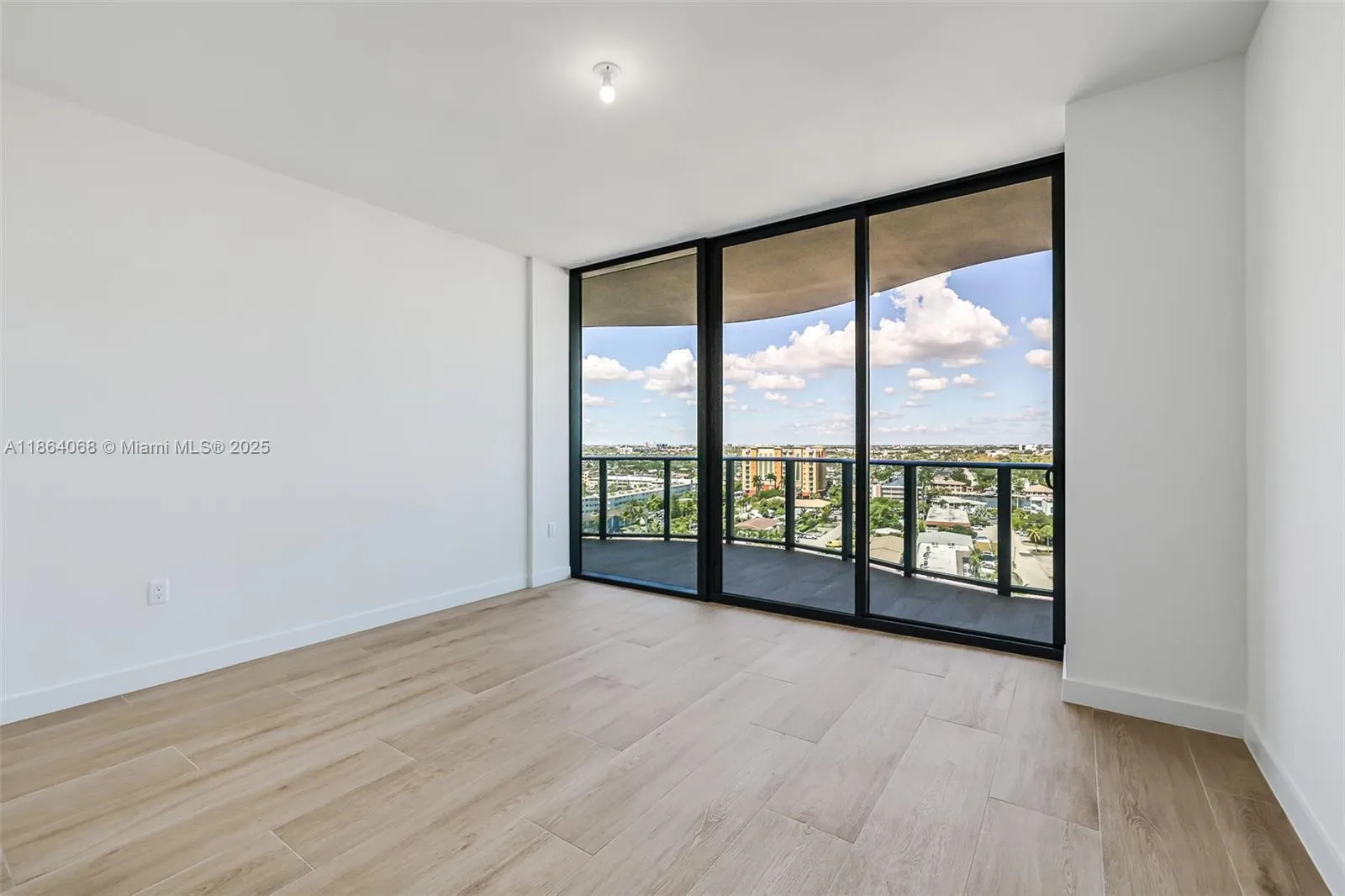 900 N Ocean Blvd, #1106