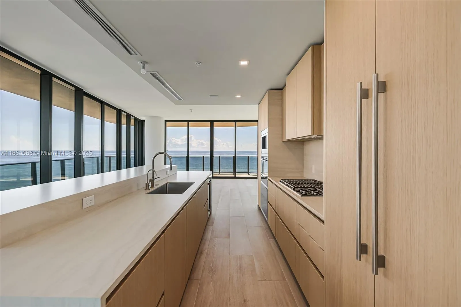 900 N Ocean Blvd, #1106