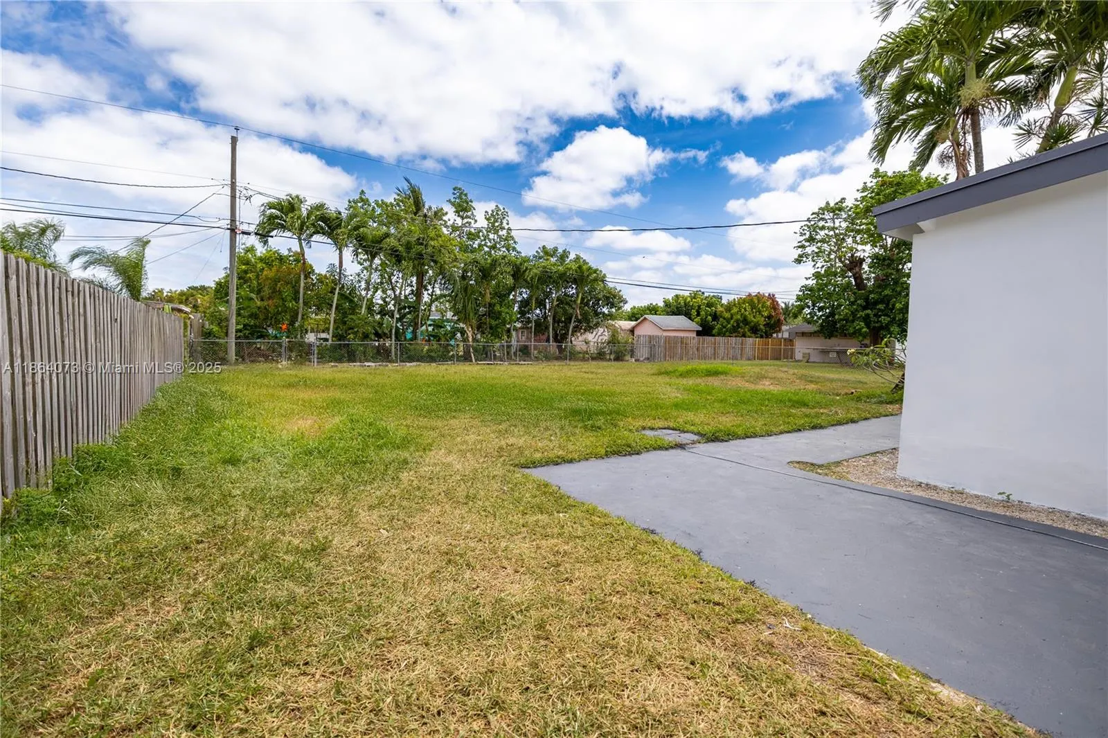 1625 NW 9th Ct