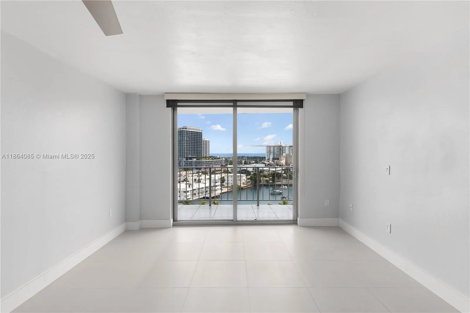 6900 Bay Dr, #11E