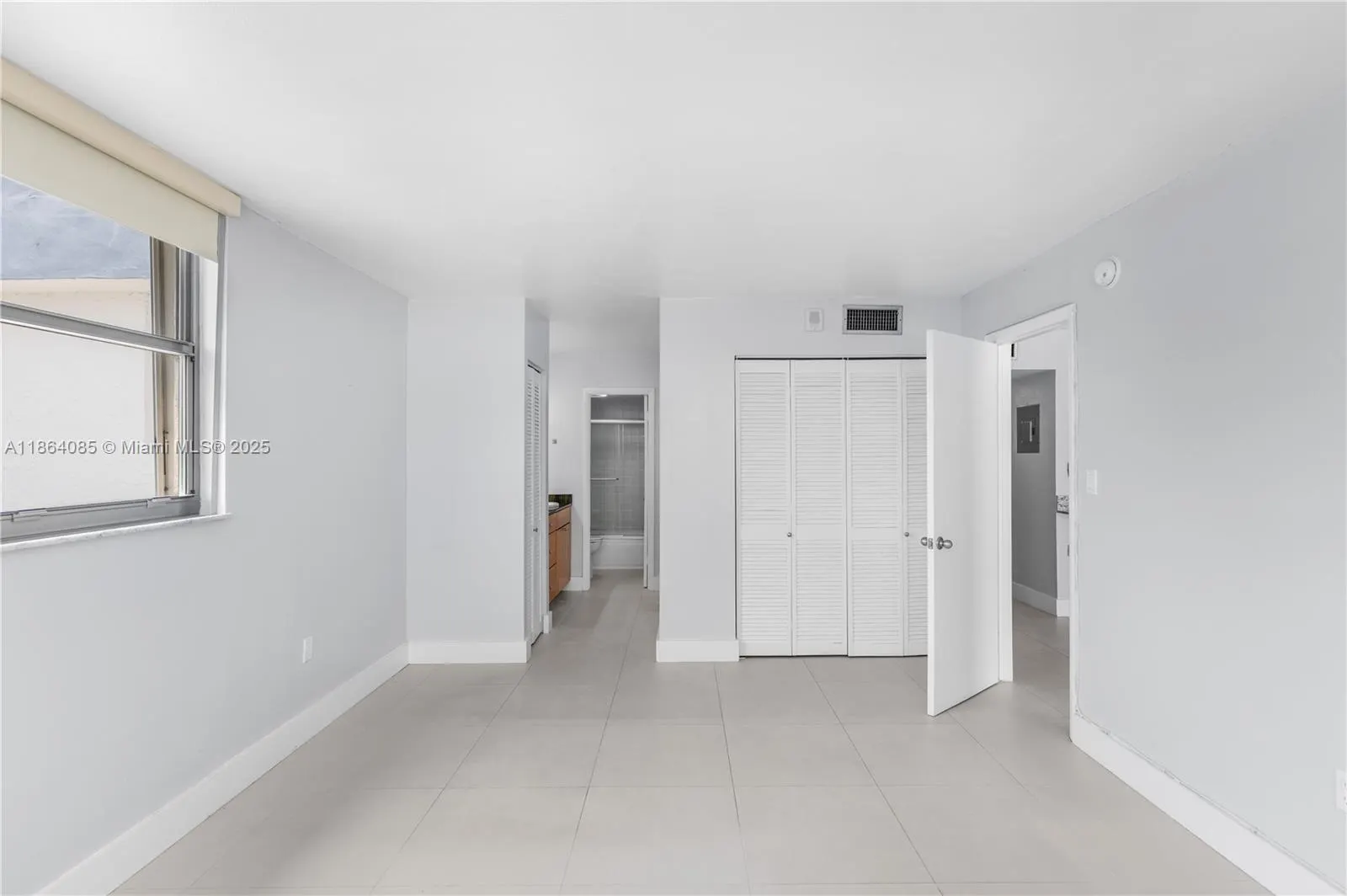 6900 Bay Dr, #11E