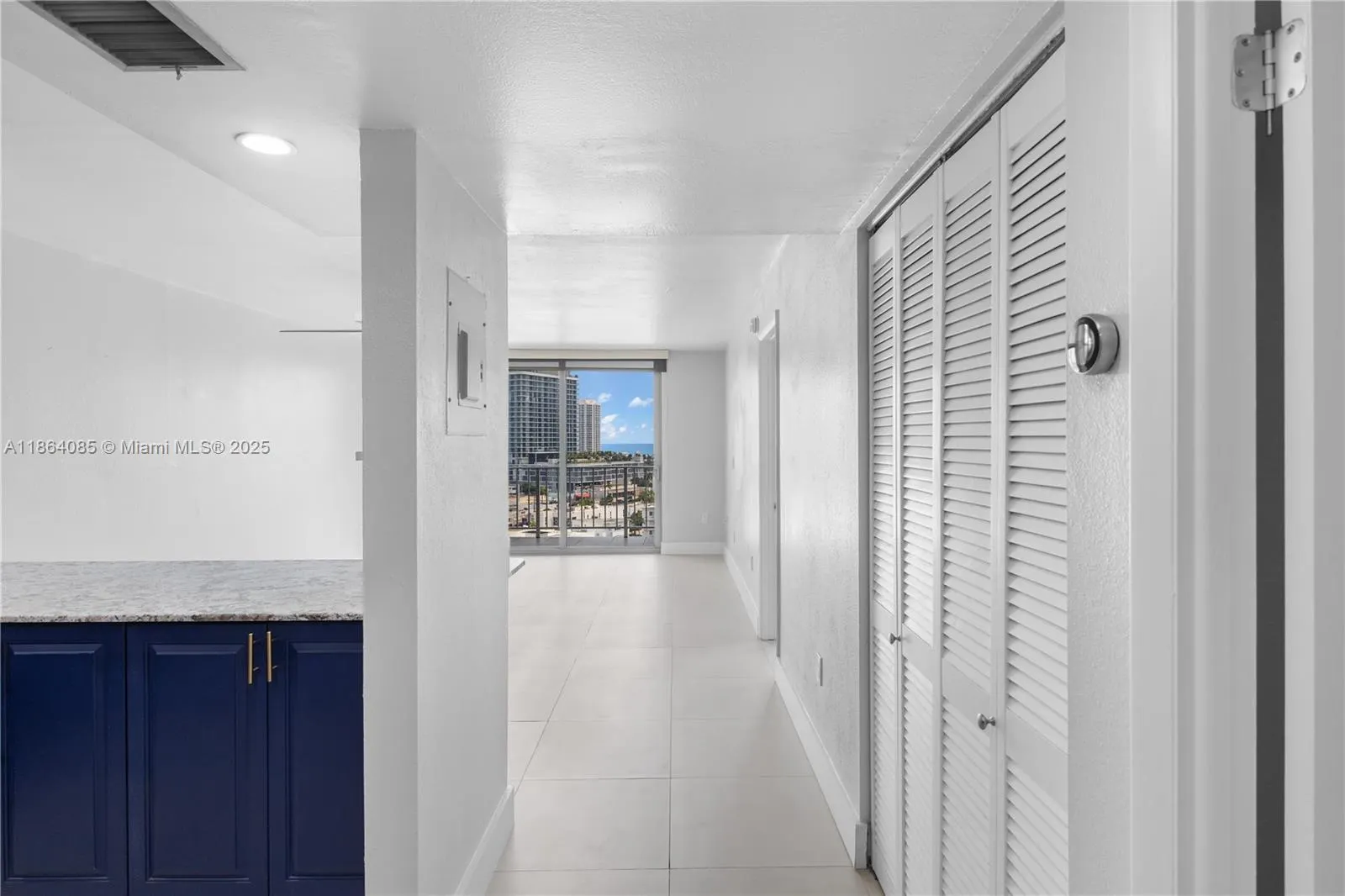 6900 Bay Dr, #11E