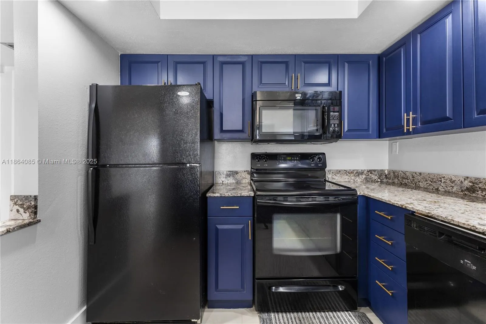 6900 Bay Dr, #11E