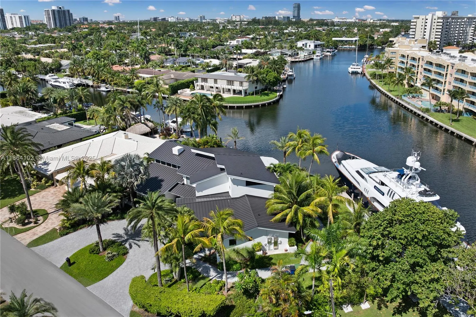 500 Palm Dr