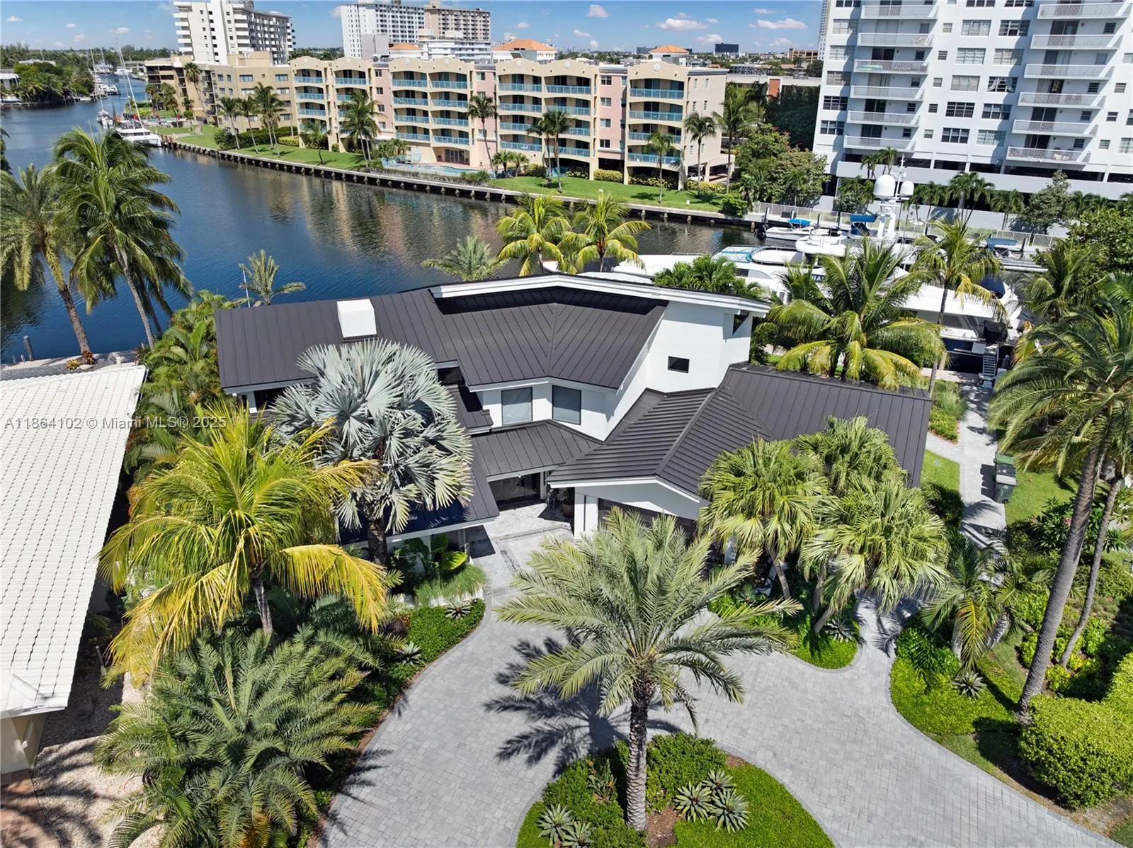 500 Palm Dr