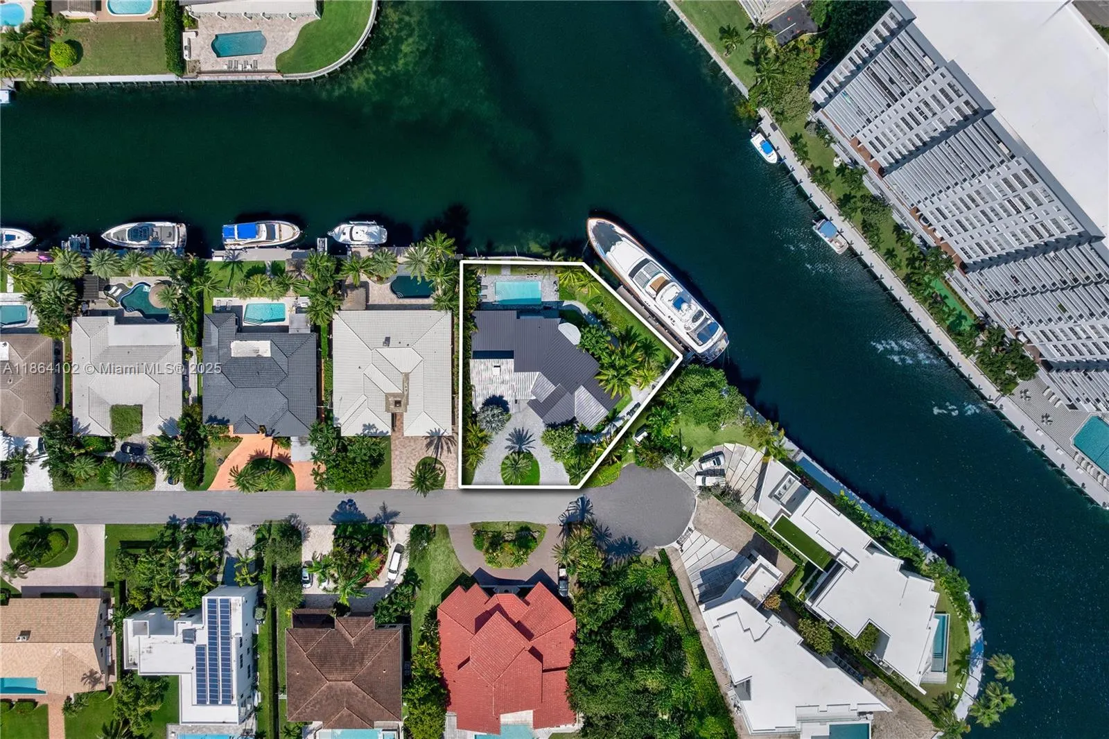 500 Palm Dr