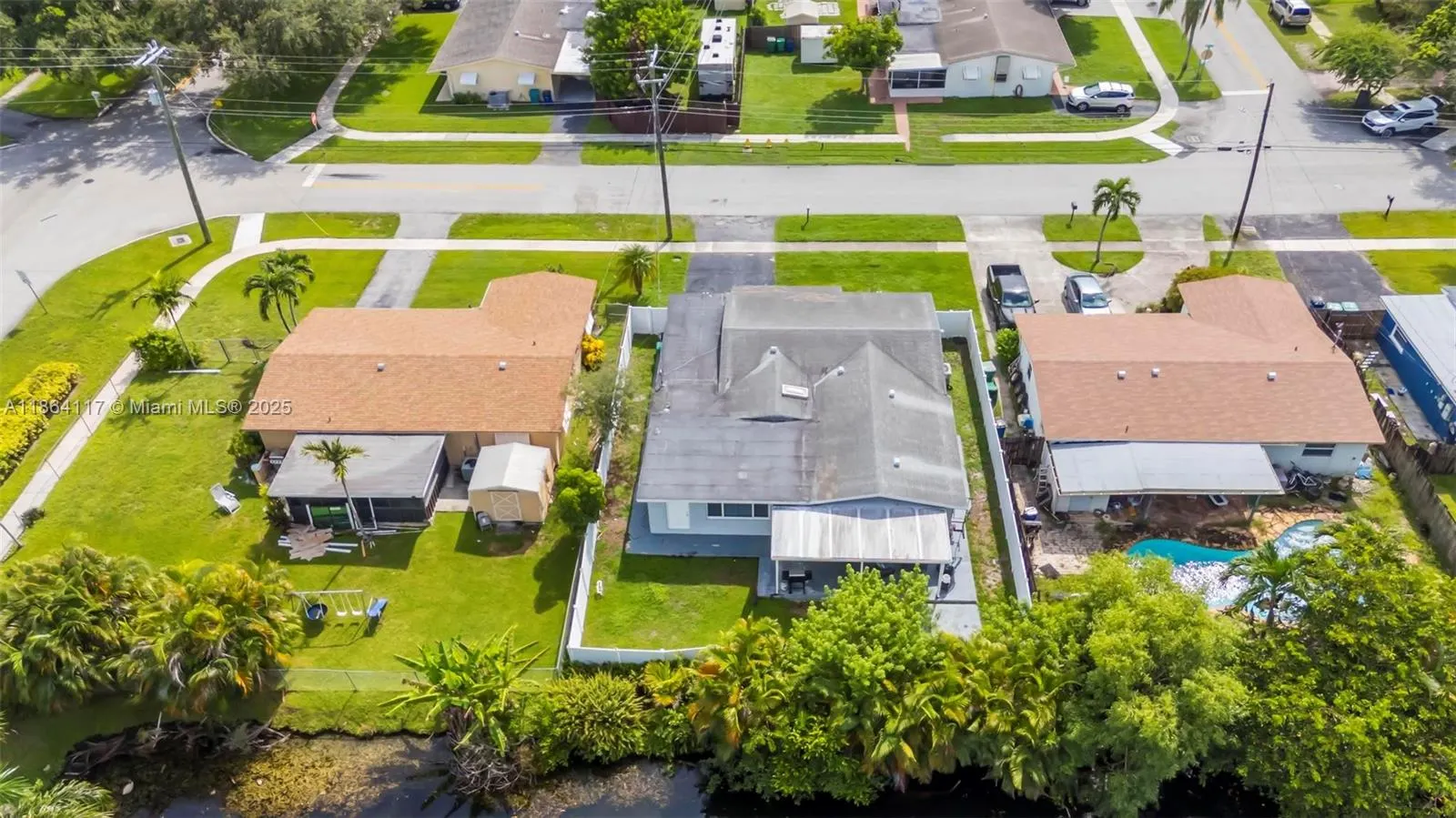 5209 SW 95th Ave