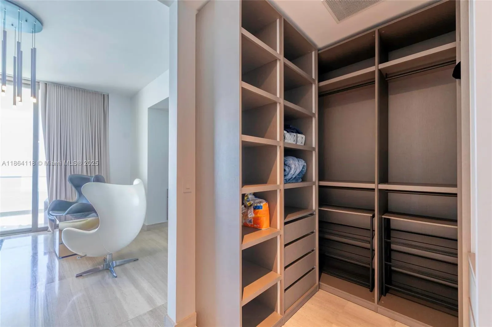 18975 Collins Ave, #3004