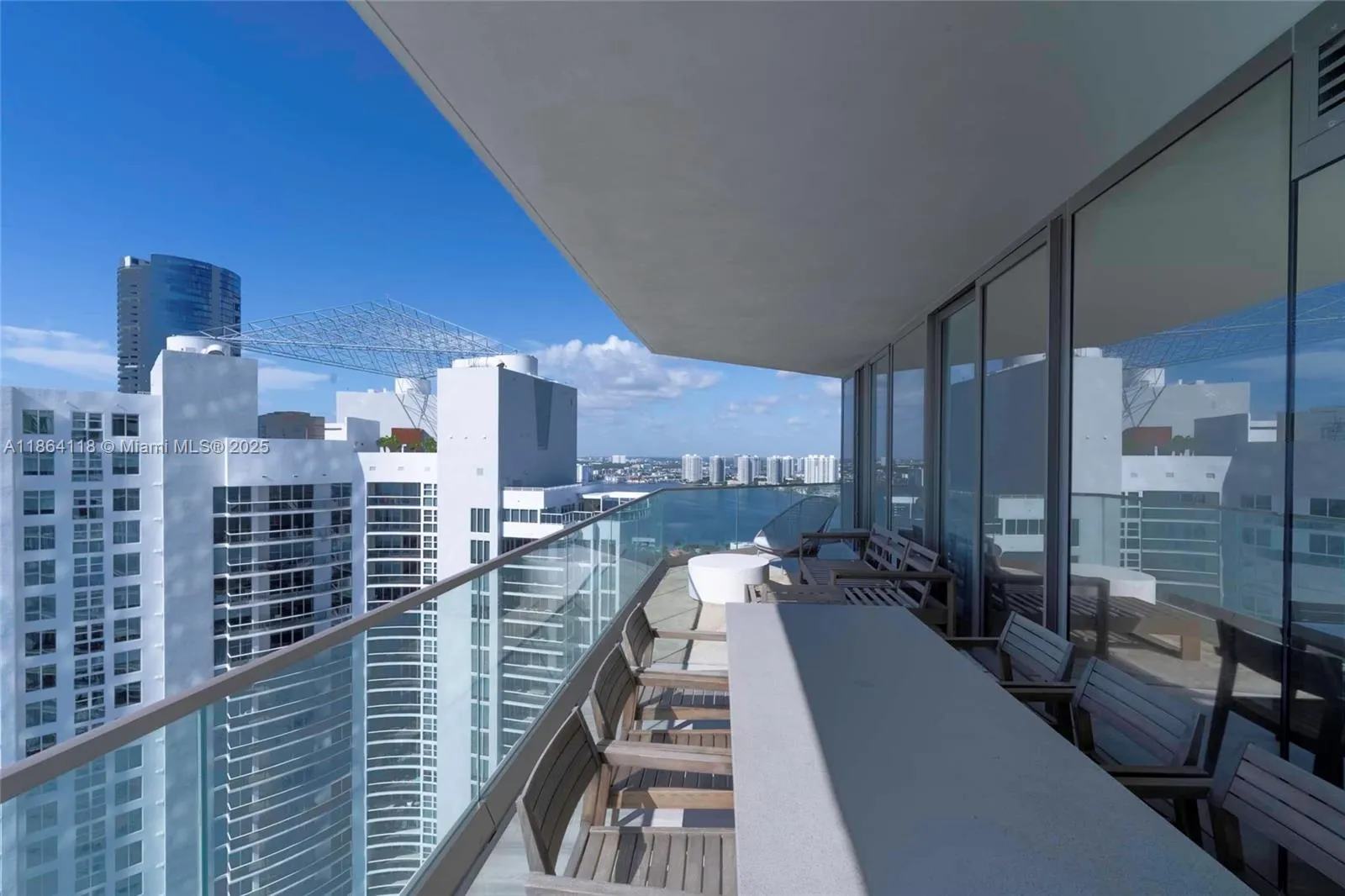 18975 Collins Ave, #3004
