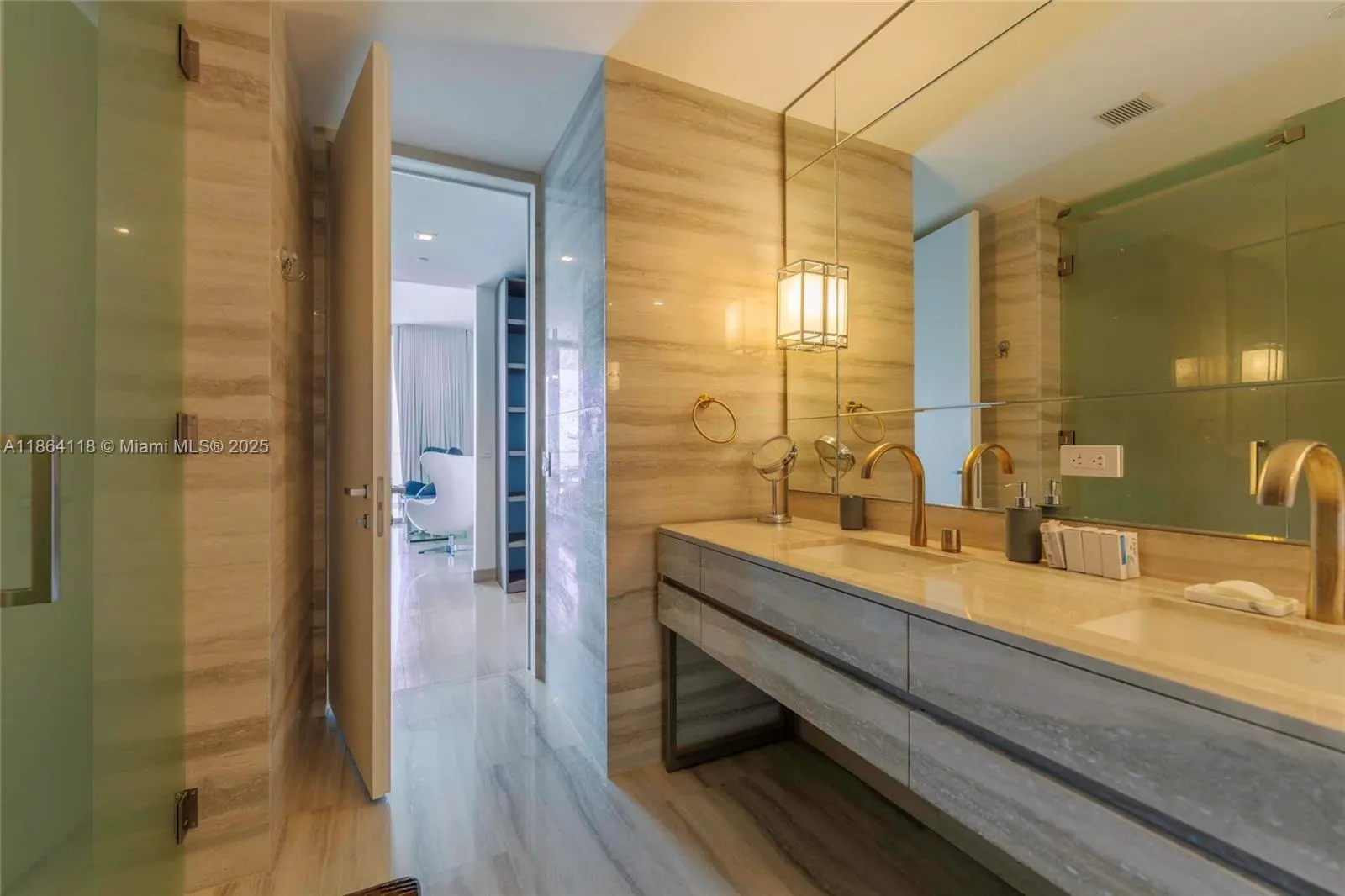 18975 Collins Ave, #3004