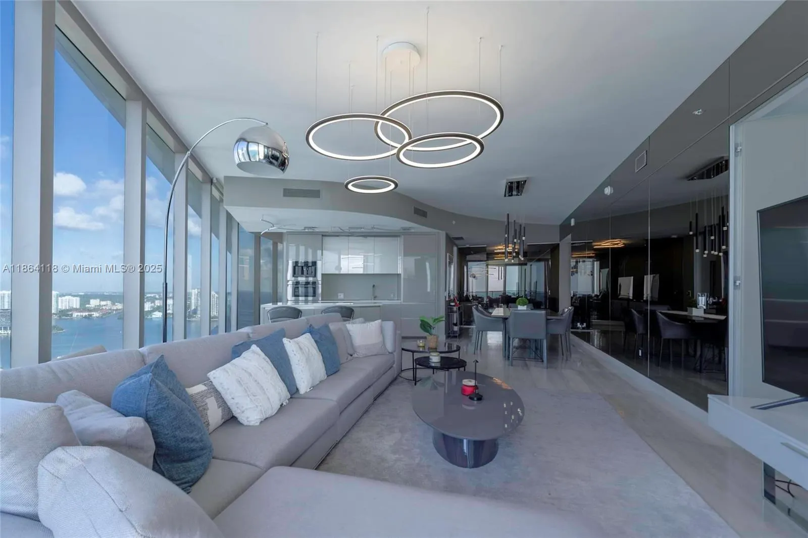 18975 Collins Ave, #3004