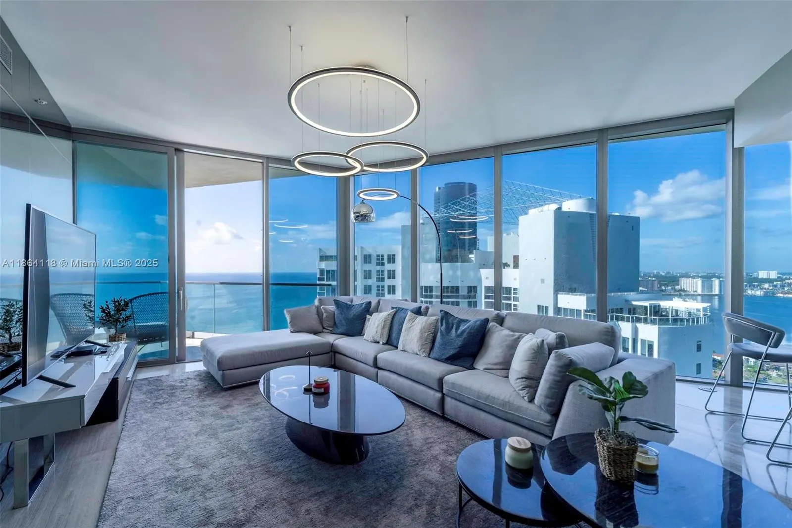 18975 Collins Ave, #3004