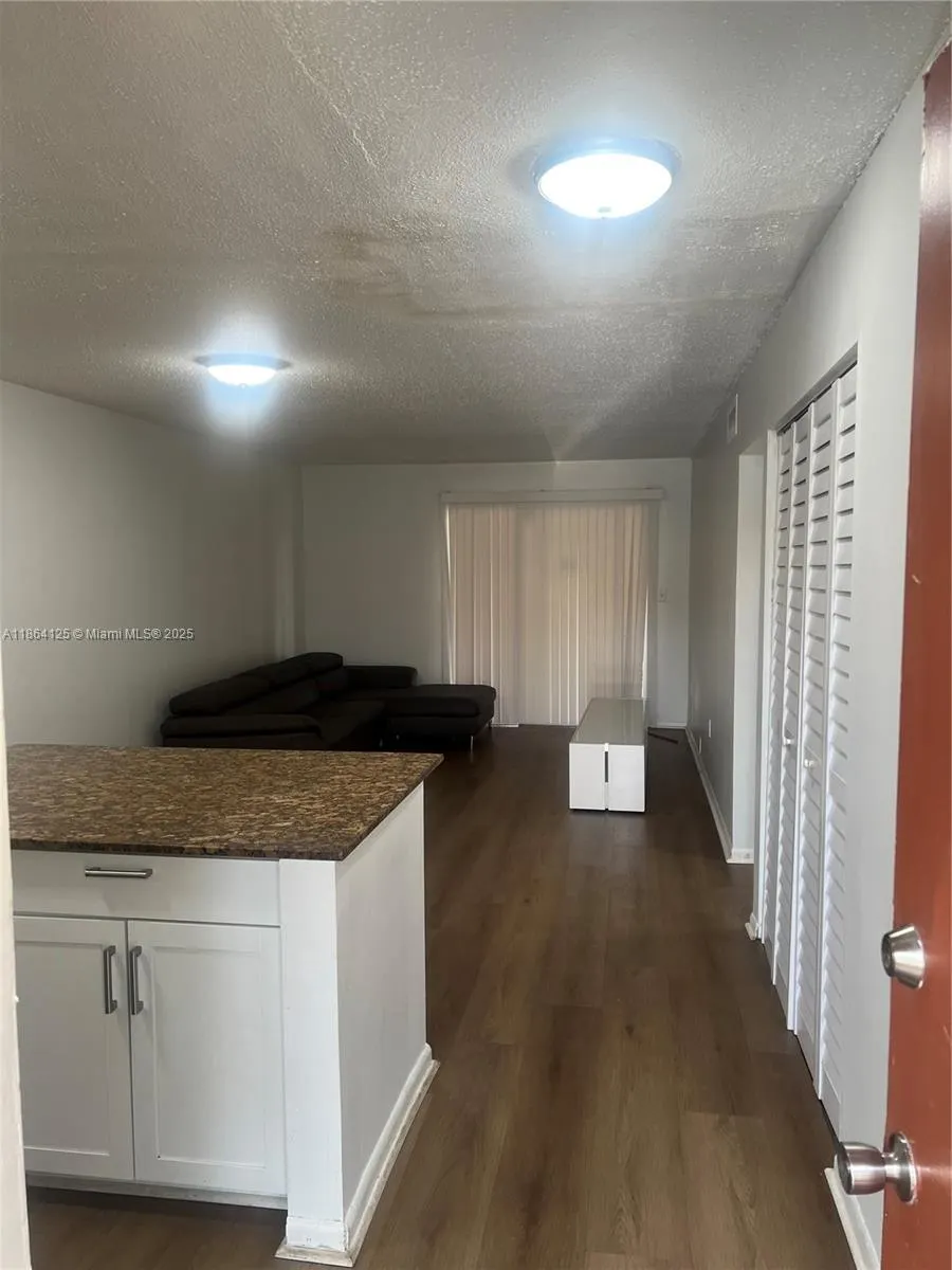 6080 Forest Hill Blvd, #107