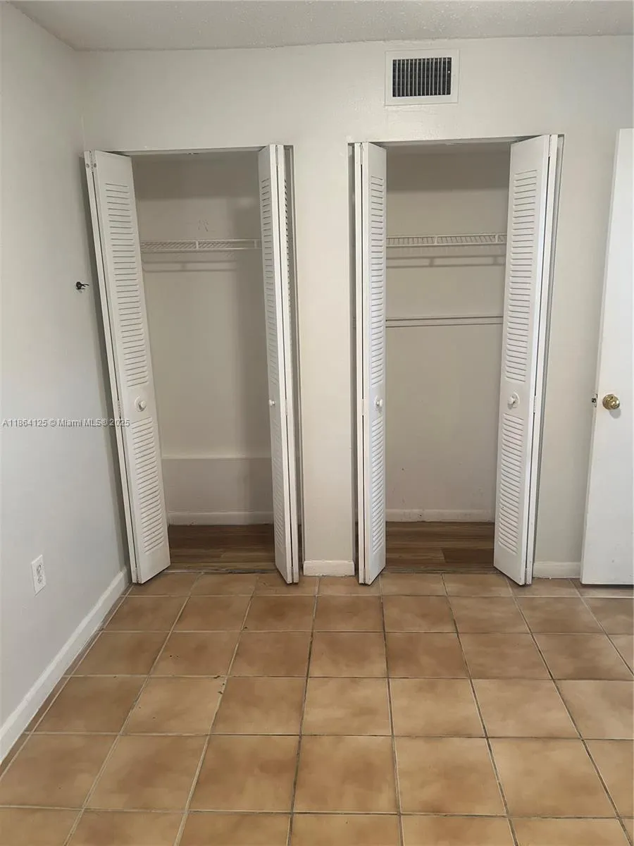 6080 Forest Hill Blvd, #107