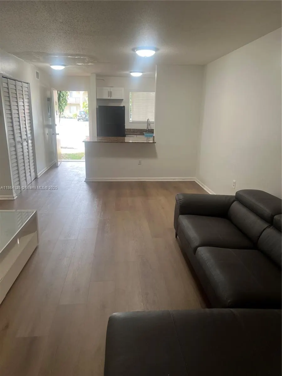 6080 Forest Hill Blvd, #107