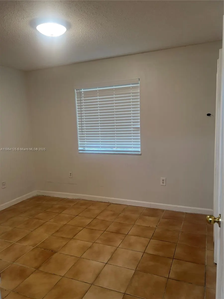 6080 Forest Hill Blvd, #107