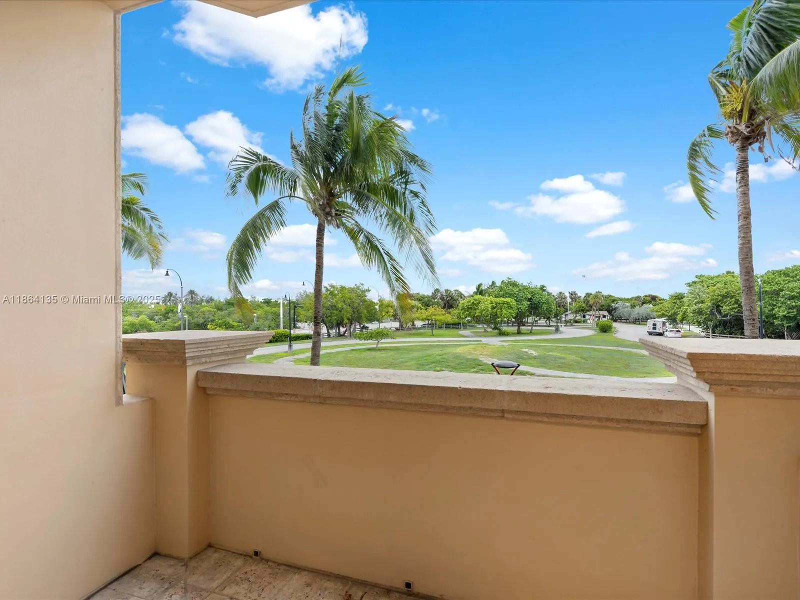 3501 N Ocean Dr, #V5