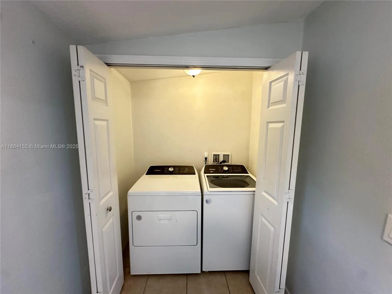 3144 W Washington, #3144