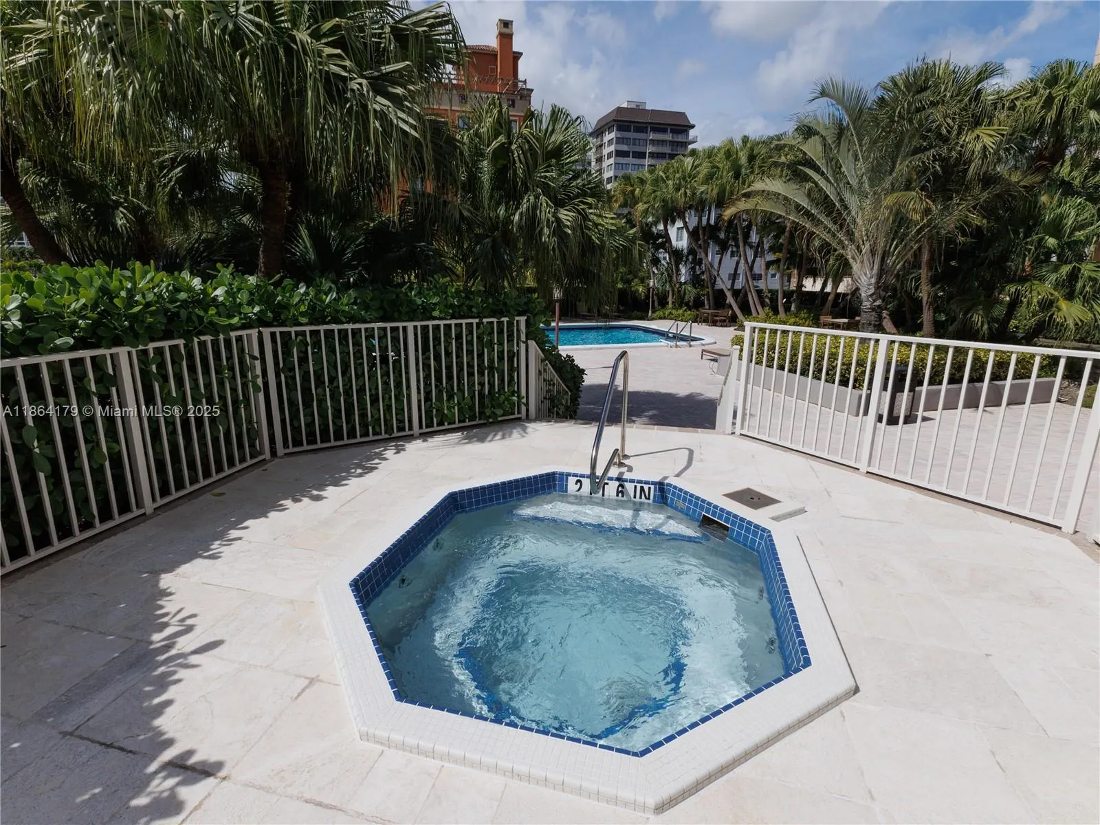625 Biltmore Way, #203