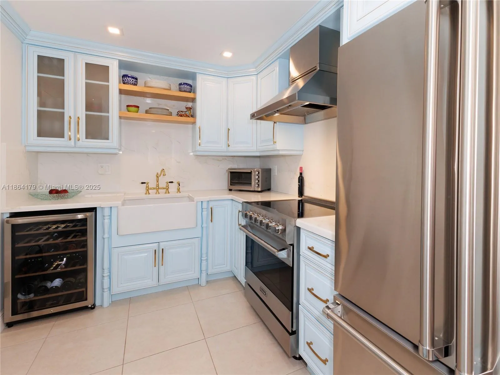 625 Biltmore Way, #203