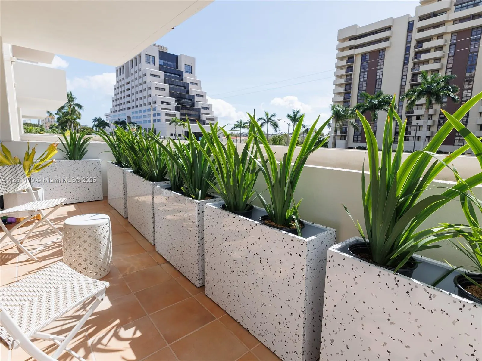 625 Biltmore Way, #203