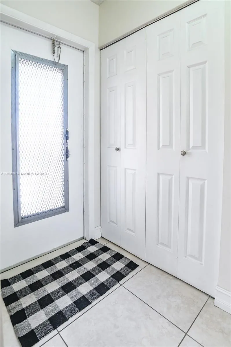 4441 NW 16th St, #J301