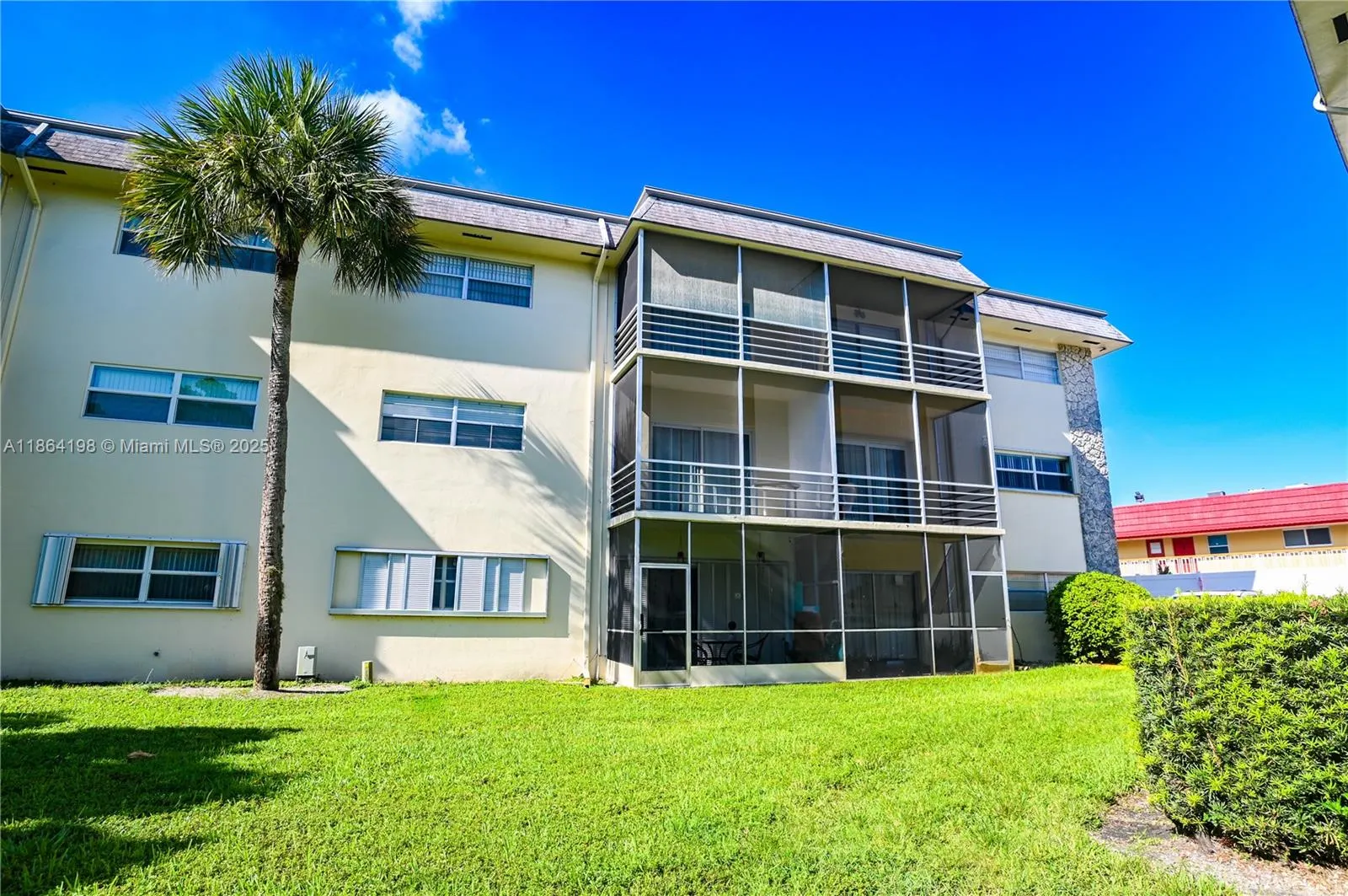 4441 NW 16th St, #J301